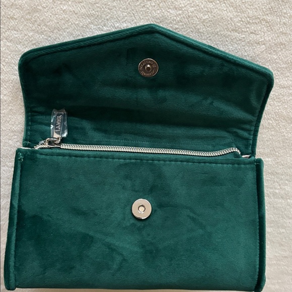 La Mer Deep Green Cosmetic Case - Picture 2 of 8